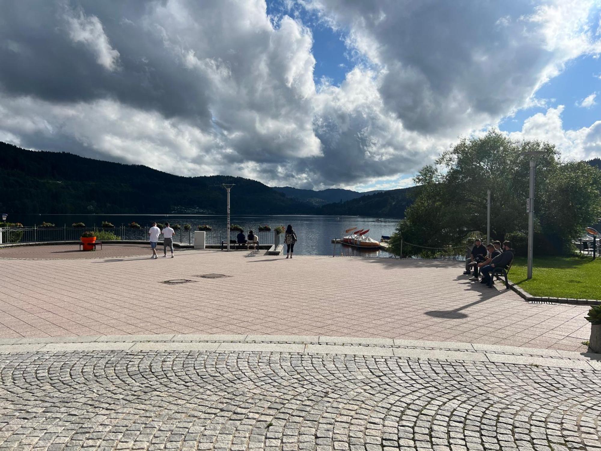 Panoramablick Mit Privatparkplatz, 2 Balkone Und 1,5 Baeder Apartment Titisee-Neustadt Exterior photo